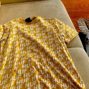 Men’s small huff tee